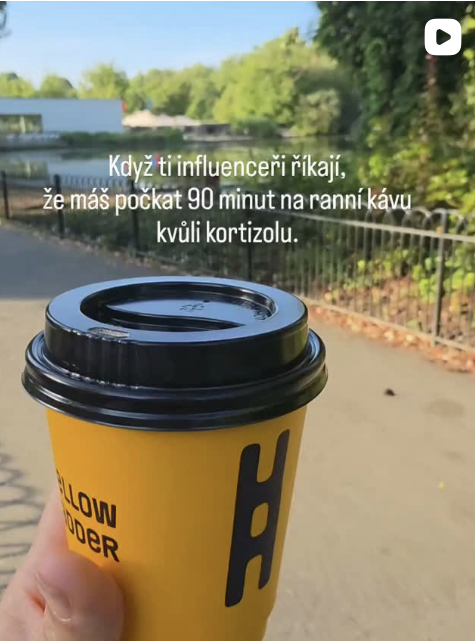 Instagram příspěvek – ranní káva a kortizol